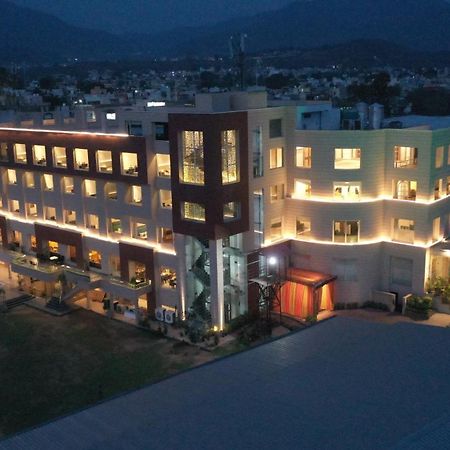 Hotel Classic Residency Калка Экстерьер фото